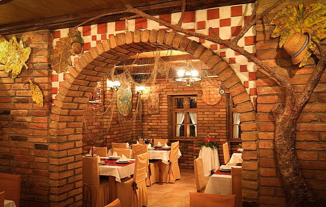 Well-known á-la-carte restaurant Didin Konak, Kopačevo, Baranja